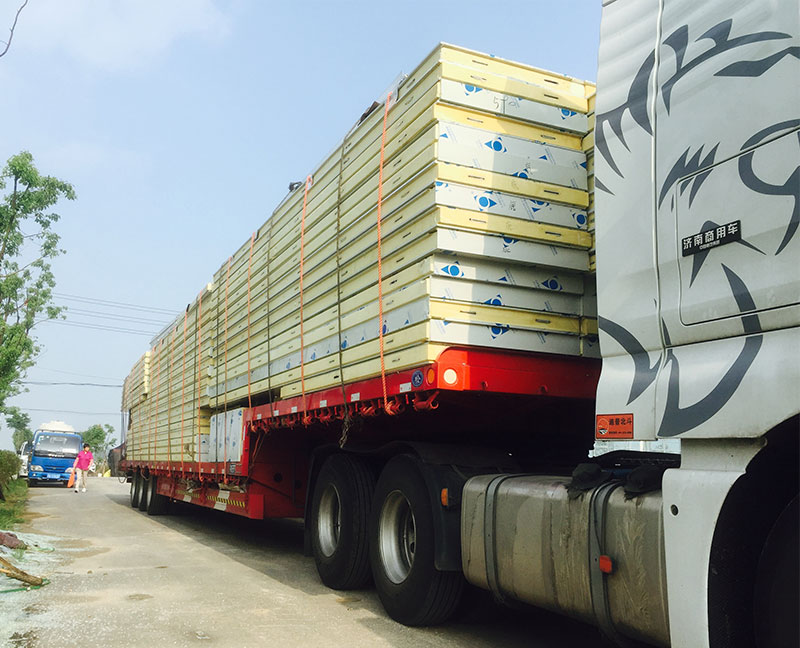 揚(yáng)州楊廟某食品冷庫(kù)到貨/揚(yáng)州九齊制冷設(shè)備有限公司